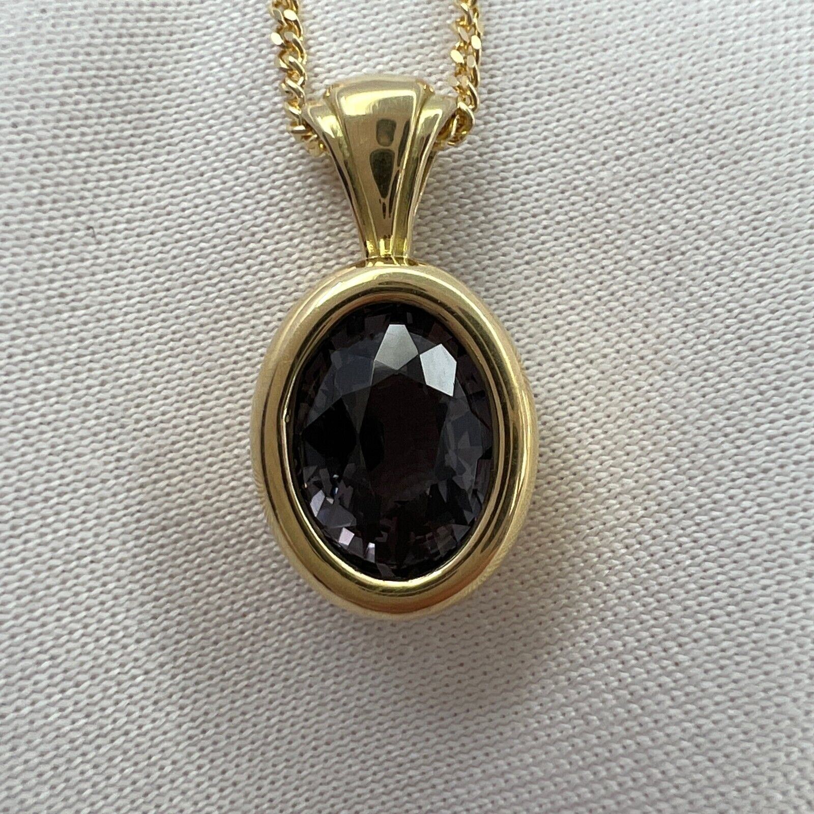 1.90ct Purple Grey Titanium Spinel Oval Cut 18k Yellow Gold Solitaire Pendant — view 2