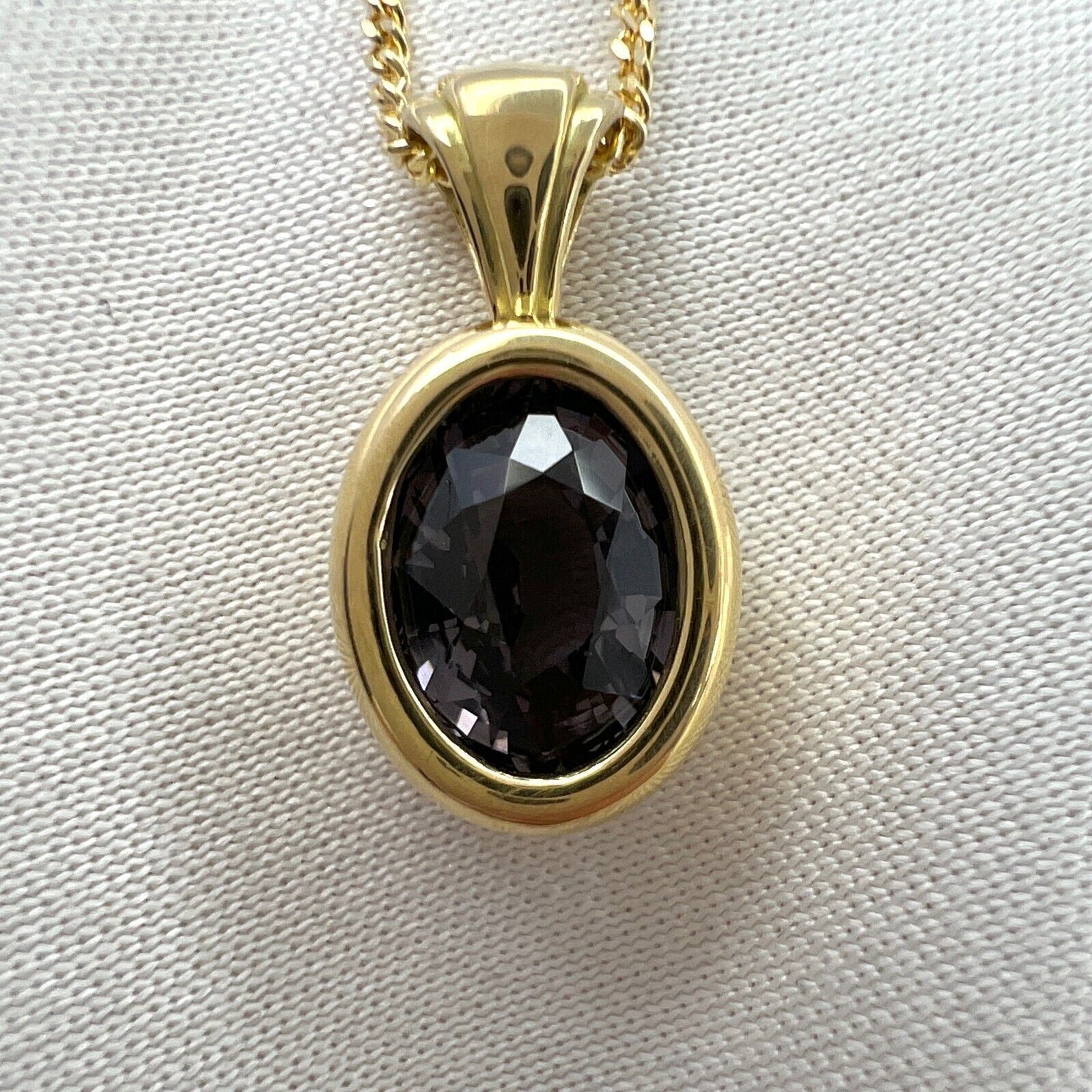 1.90ct Purple Grey Titanium Spinel Oval Cut 18k Yellow Gold Solitaire Pendant — view 5