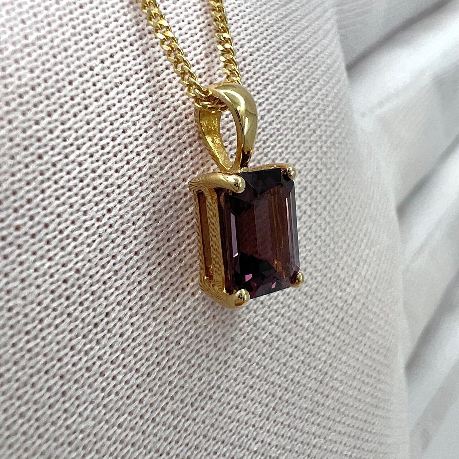 NATURAL 1.17ct Pink Purple Spinel Emerald Cut 18k Yellow Gold Pendant Necklace — view 4