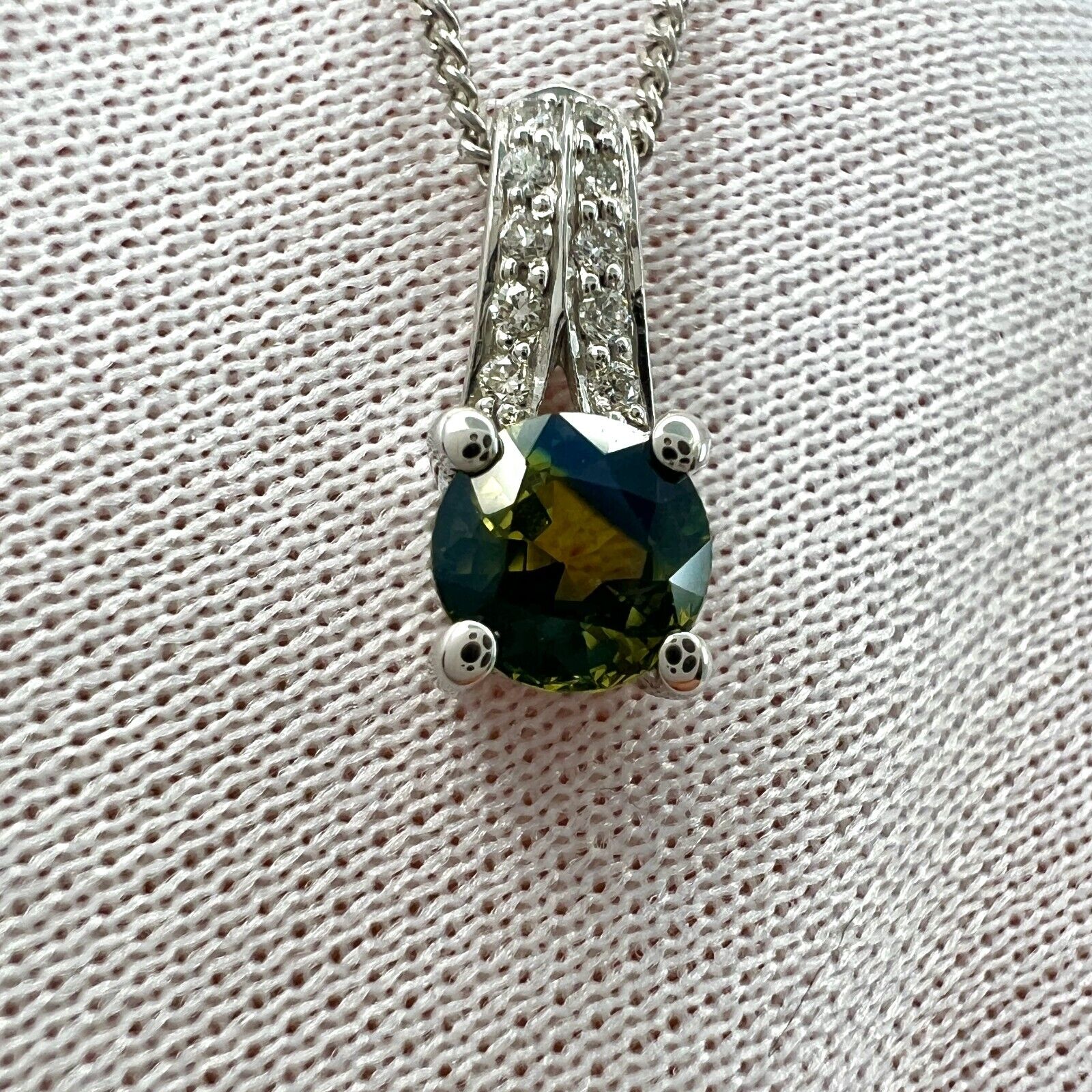 Natural Bi Colour Australian Sapphire And Diamond 18k White Gold Round Pendant — view 4