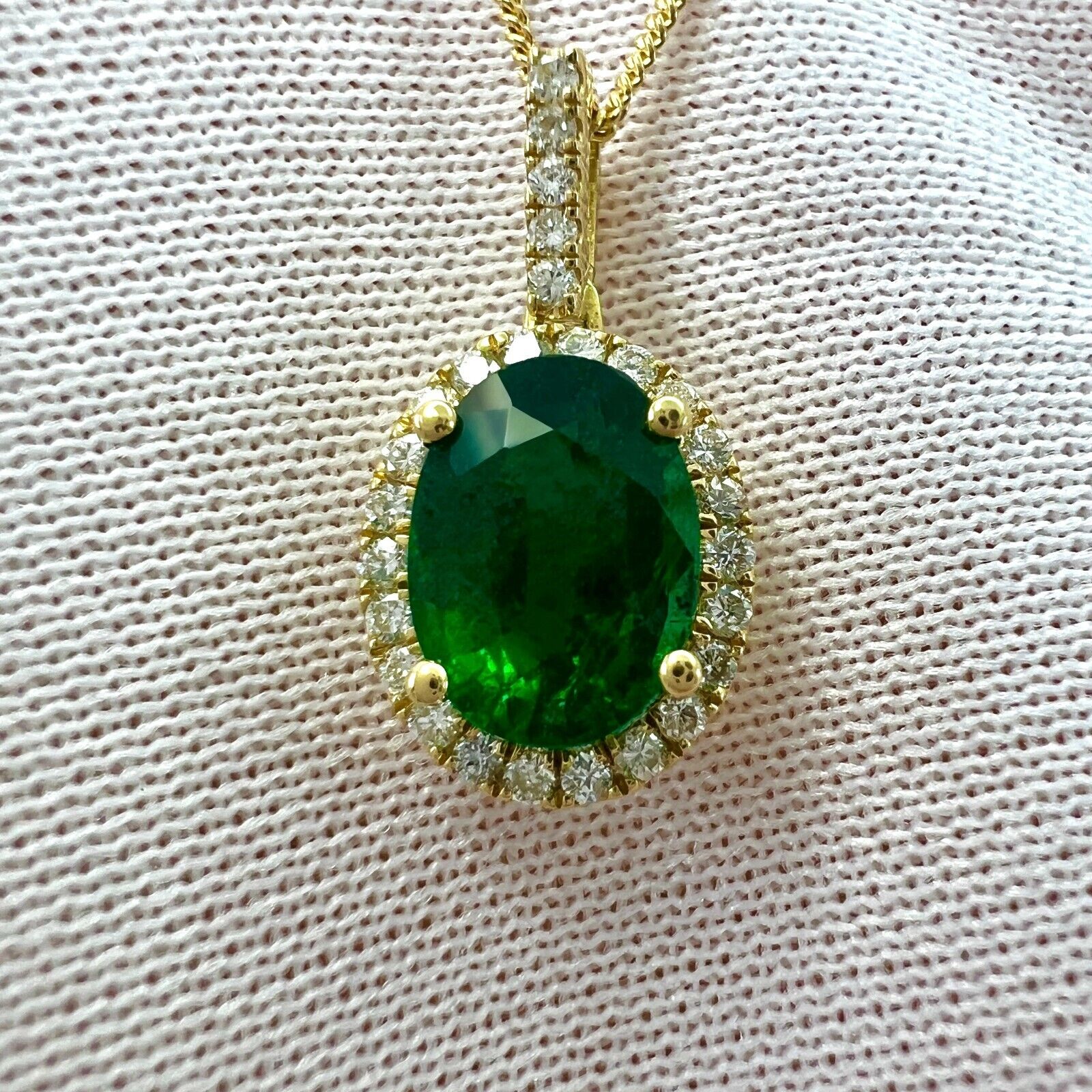 GIA Certified 1.26ct Fine Green Oval Cut Emerald & Diamond 18k Gold Halo Pendant — view 4
