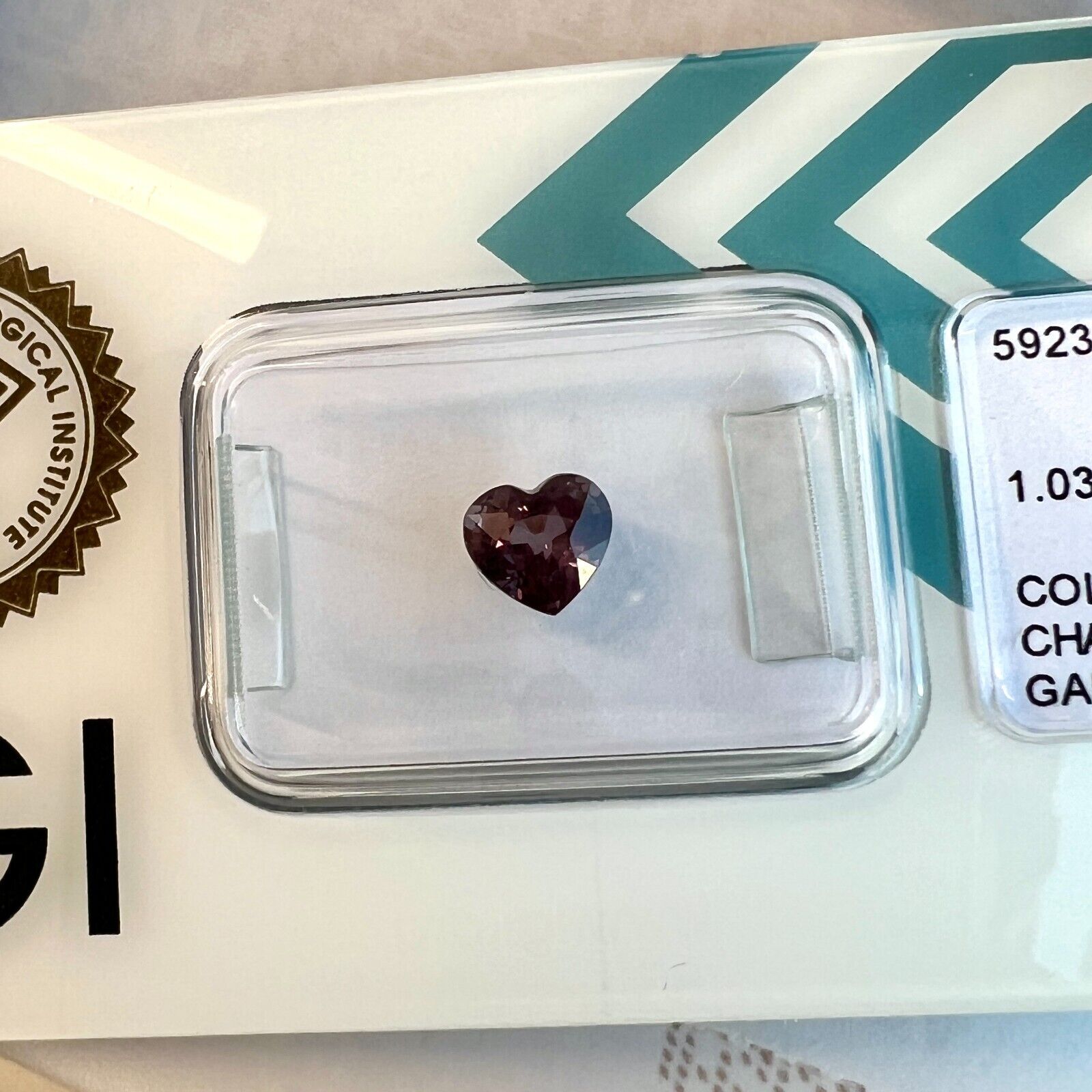 1.03ct NATURAL Colour Change Garnet Pink Purple IGI CERTIFIED Heart Cut Gem — view 3