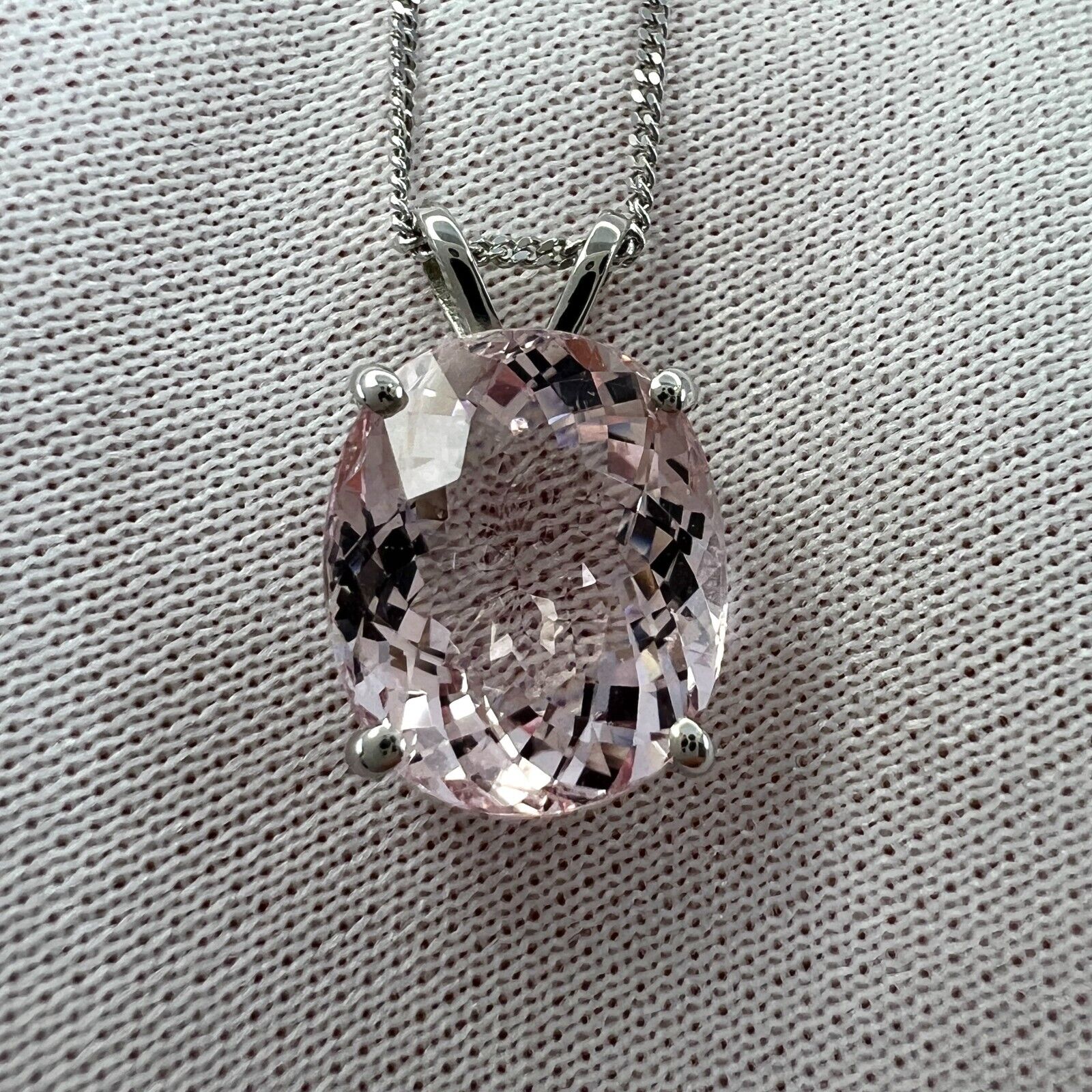 4.50ct Natural Pink Morganite Oval Cut 18k White Gold Solitaire Pendant Necklace — view 5
