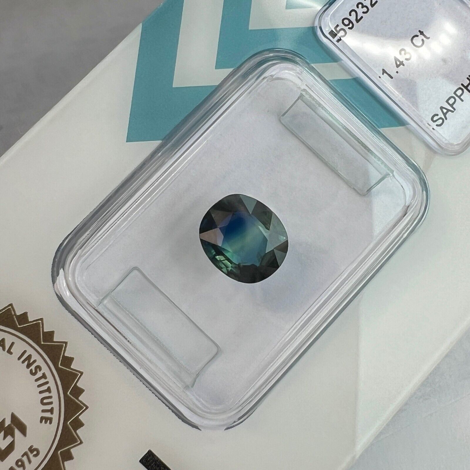 IGI CERTIFIED 1.43ct Unique NATURAL Bi Colour Yellow Blue Sapphire Oval Cut — view 5