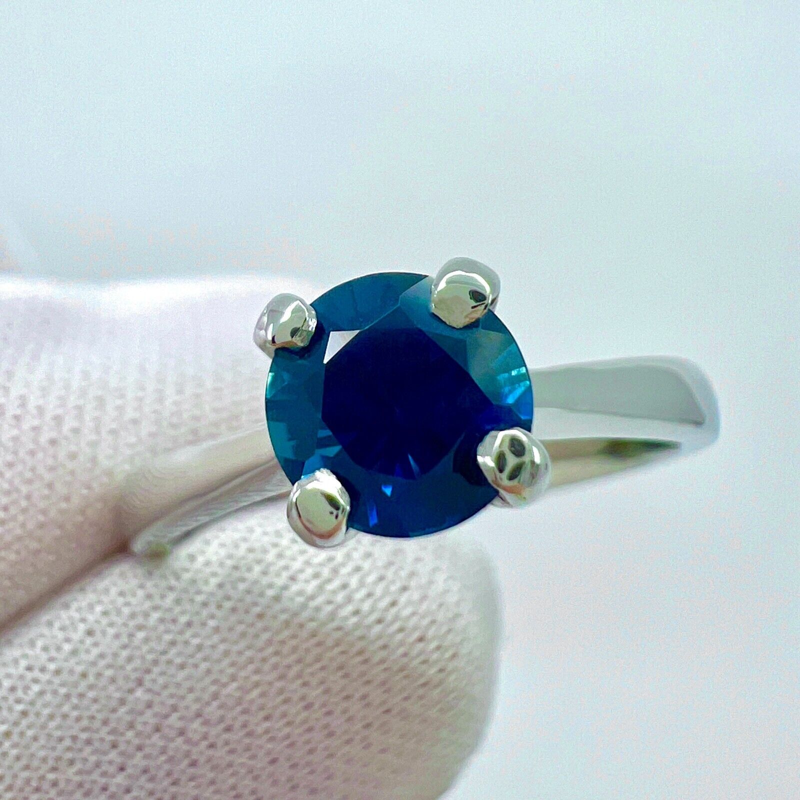 Natural 1.02ct Deep Blue Sapphire Round Cut Platinum Solitaire Ring 6mm — view 2