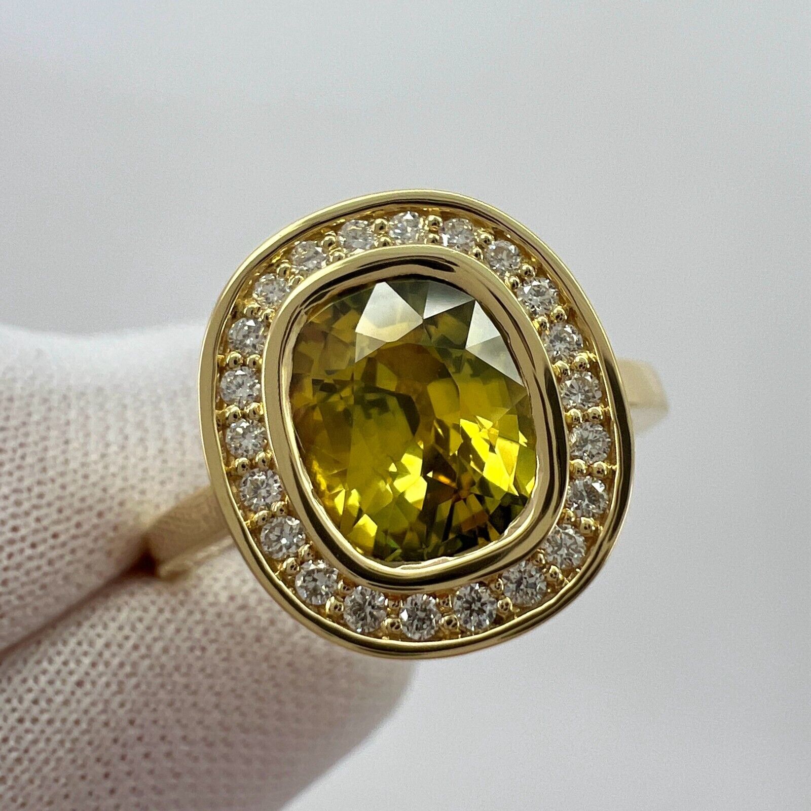 GIA Certified 2.12ct Untreated Yellow Sapphire Diamond 18k Yellow Gold Halo Ring — view 2