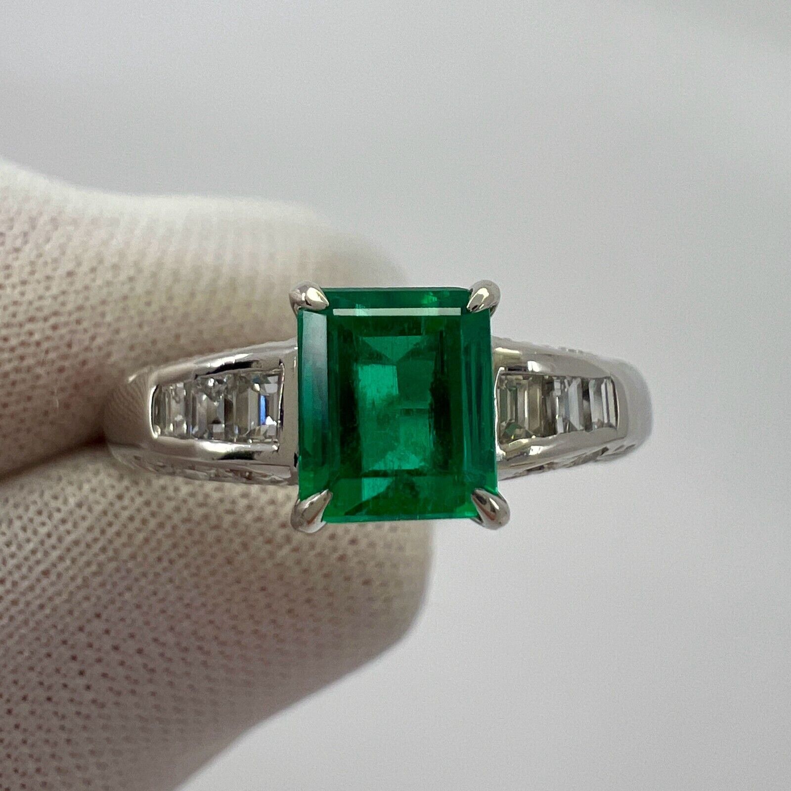 1.08ct Fine Green Colombian Emerald And Diamond Platinum Modern Solitaire Ring — view 4