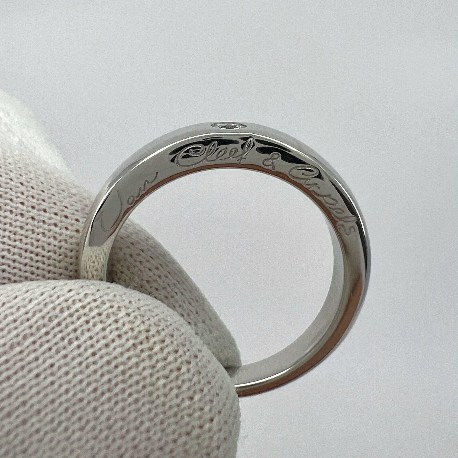 Vintage Van Cleef & Arpels NY Natural Diamond Platinum Solitaire Band Ring 49 — view 4