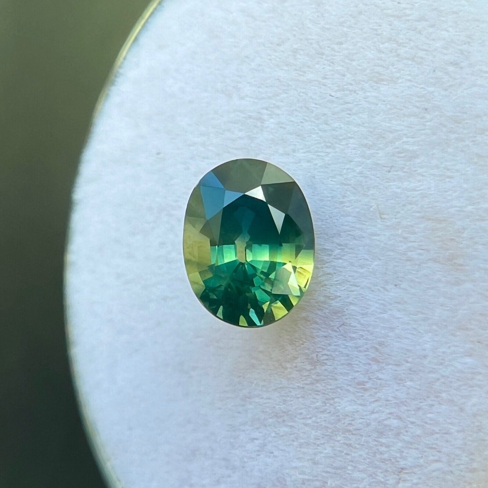 UNIQUE Australia Bi Colour Sapphire 0.98ct Green Blue Oval Cut Gem 6.4x4.8mm VS — view 3