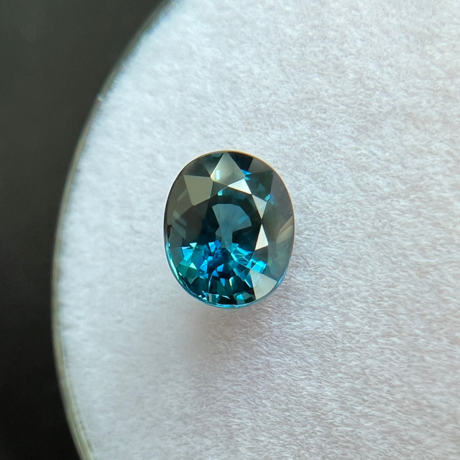 1.11ct GIA CERTIFIED Natural VIVID Blue Sapphire Oval Cut Gemstone 6.1x5.1mm — view 4