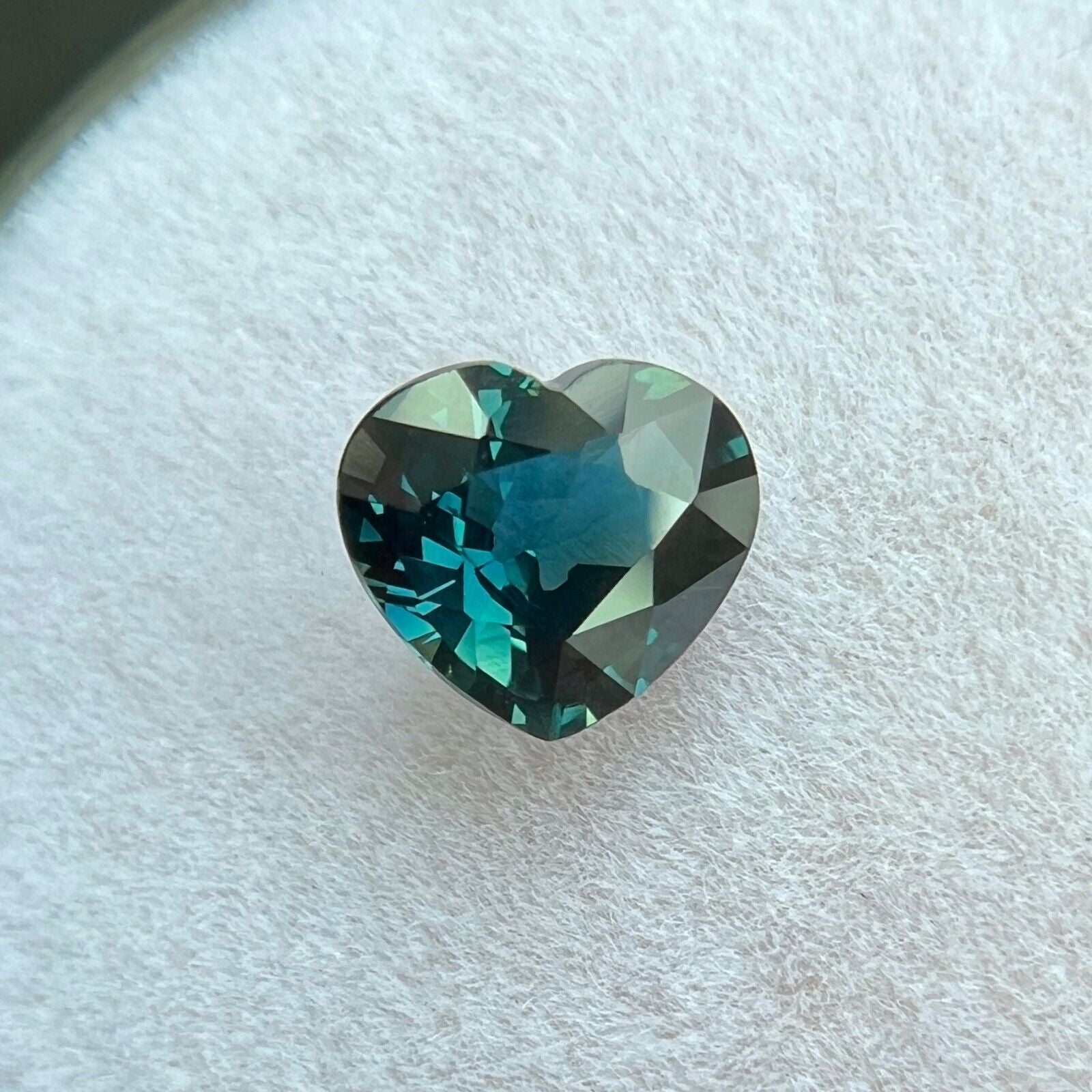 Natural GRA Certified 1.06ct Teal Blue Sapphire UNTREATED Heart Cut 6.3x5.7mm IF — view 5
