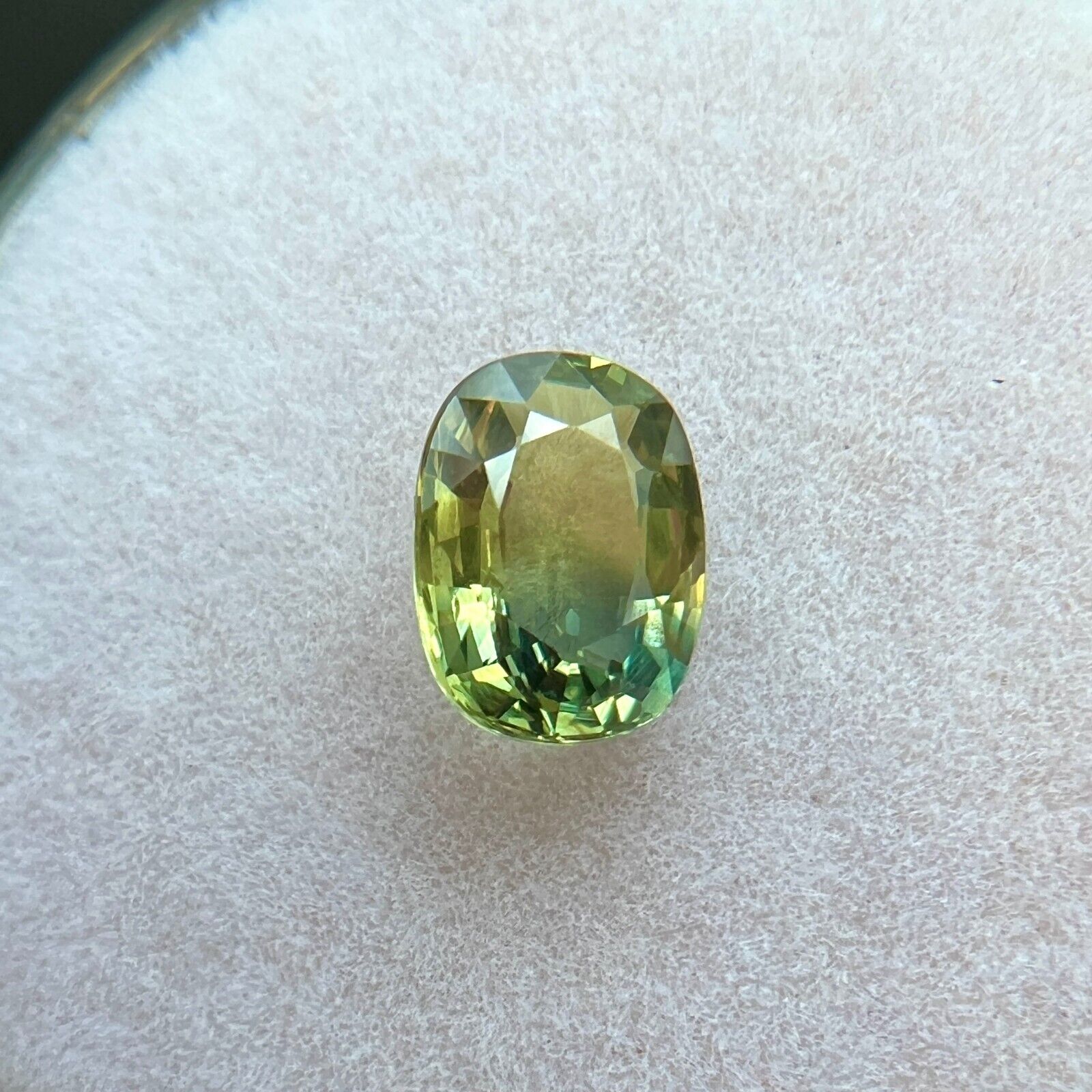 Natural 1.02ct UNTREATED Bi Colour Sapphire GIA CERTIFIED Cushion Cut Gem — view 4