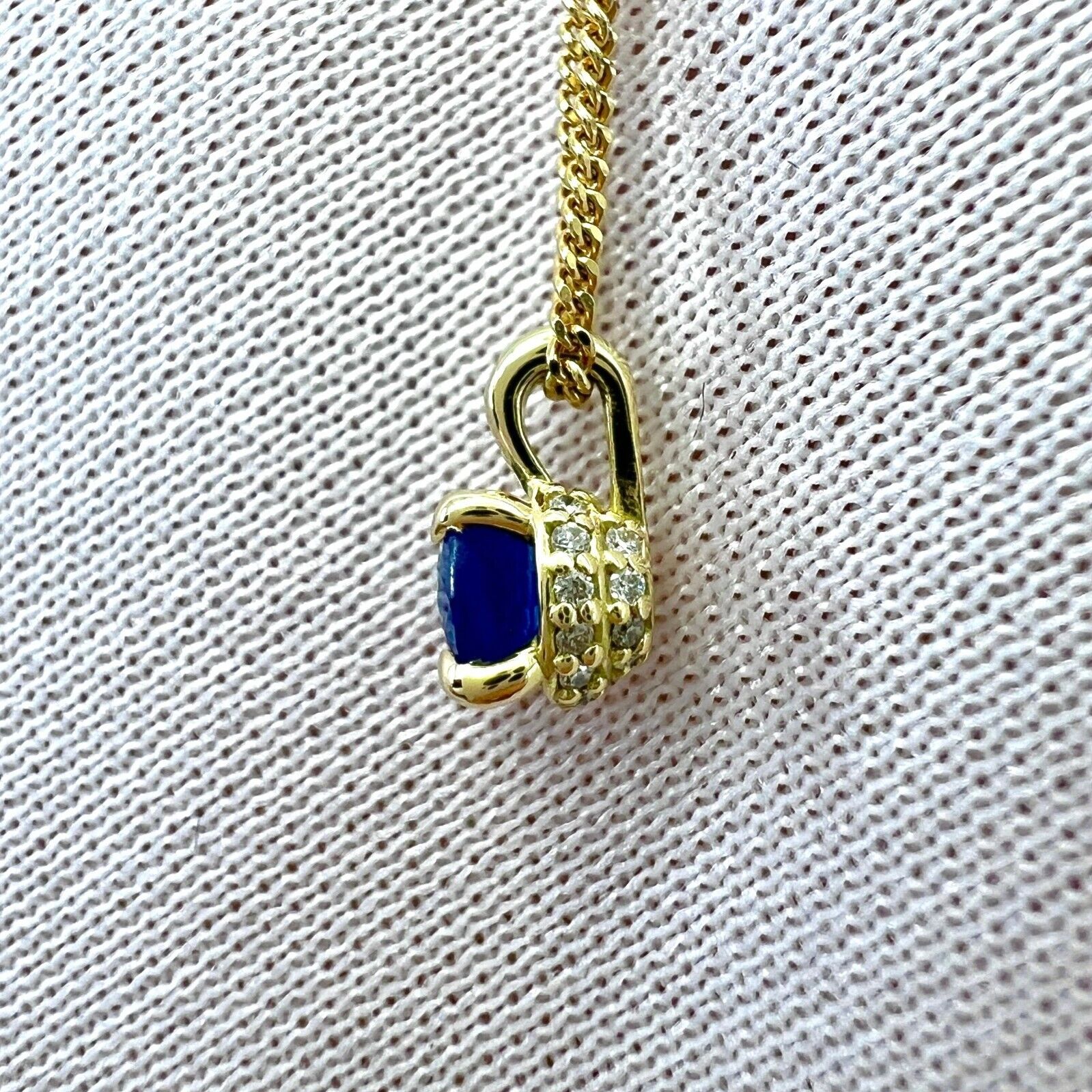 Round Cut Cornflower Blue Ceylon Sapphire 18k Gold Diamond Hidden Halo Pendant — view 4