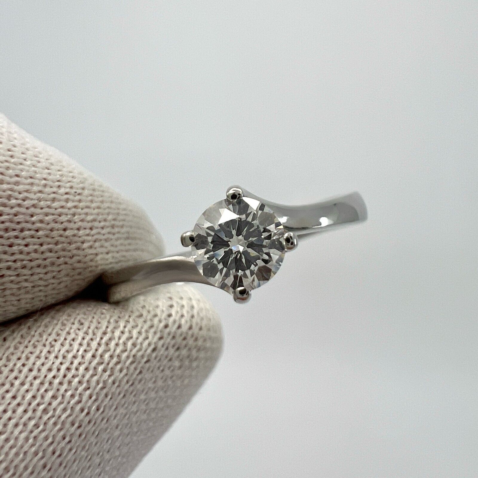 IGI Certified Natural Round D Flawless Diamond 950 Platinum Solitaire Ring — view 4