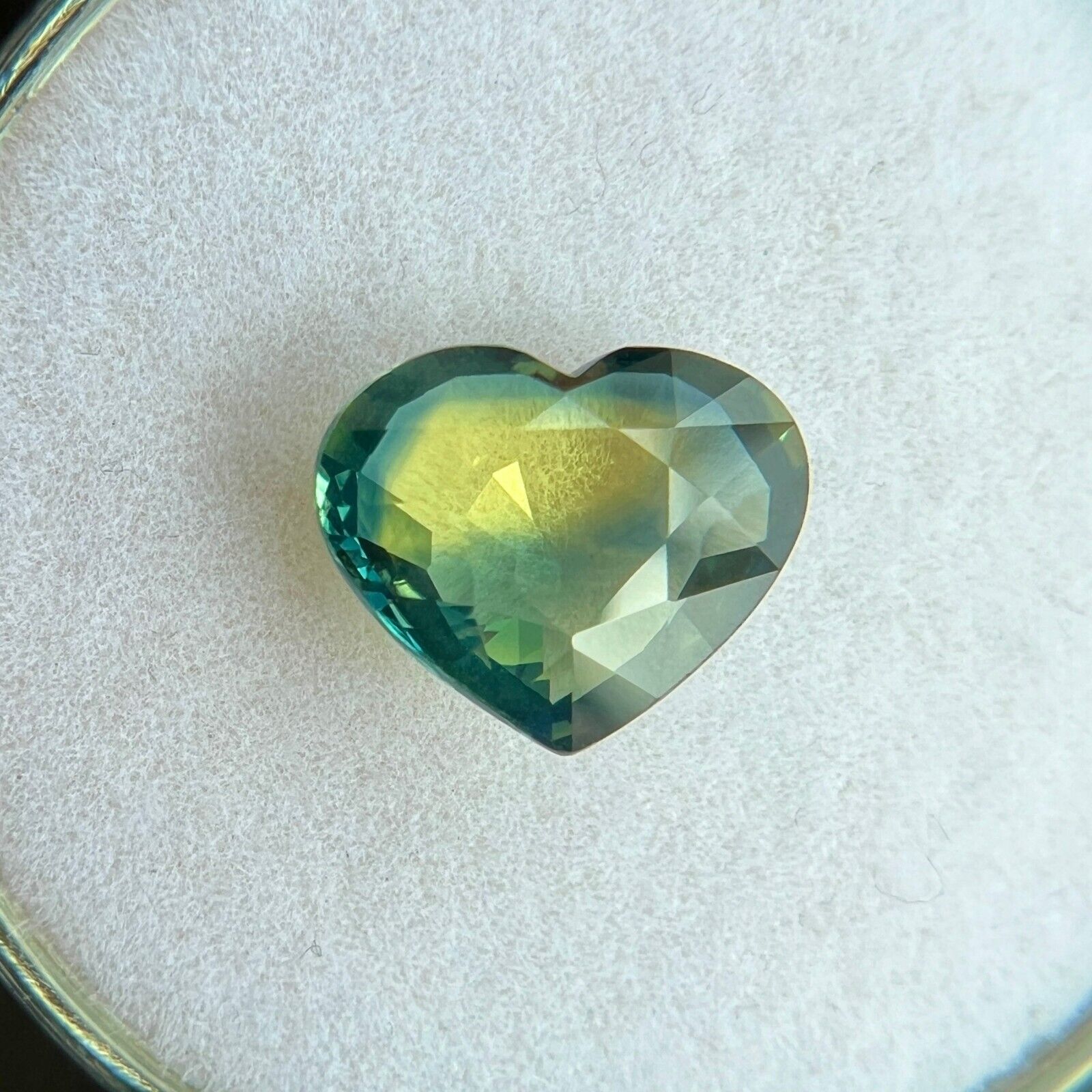 GIA CERTIFIED 2.29ct Sapphire Natural Australian Bi Colour UNTREATED Heart Cut — view 4