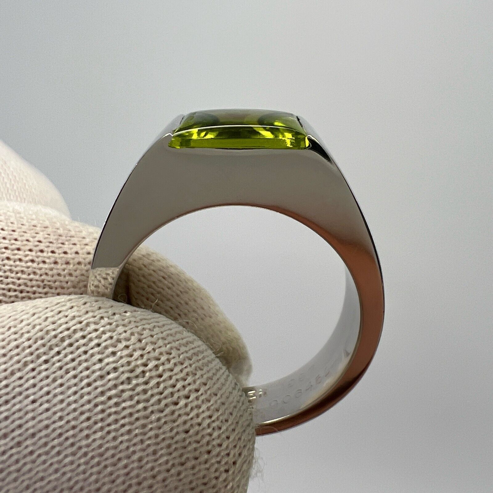 Vintage Cartier Vivid Green Peridot 18k White Gold Large Tank Band Solo Ring 50 — view 4