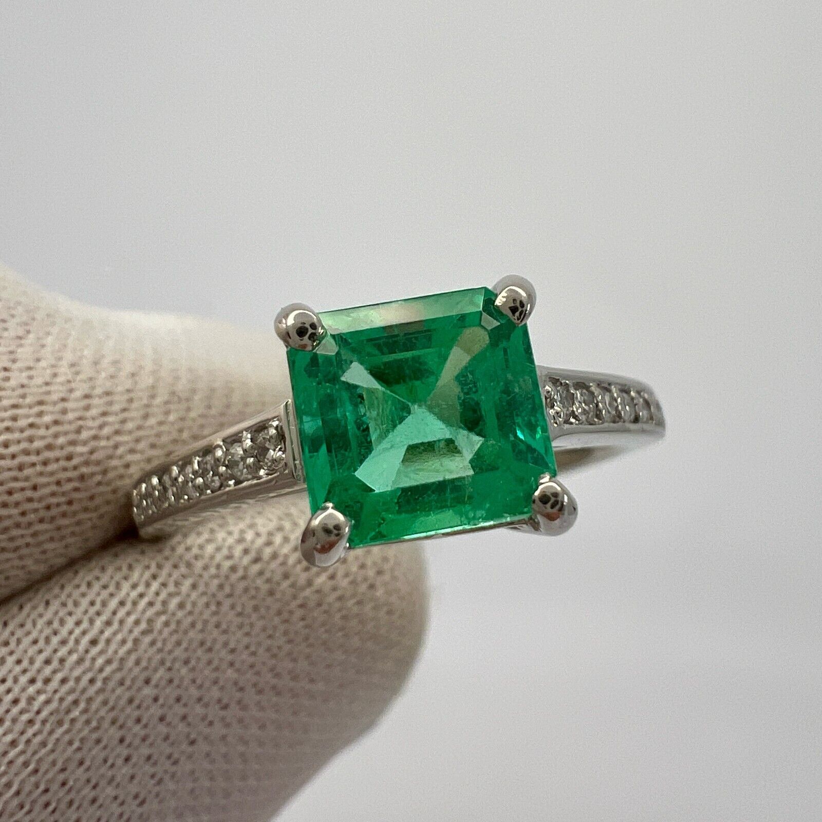 1.07ct Light Green Colombian Emerald And Diamond Accent Platinum Solitaire Ring — view 2