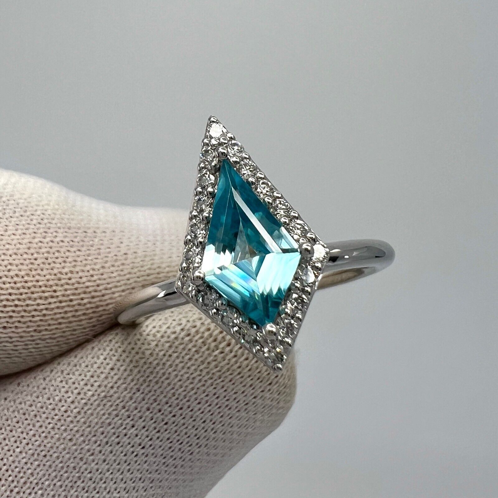 Natural 1.07ct Fancy Kite Vivid Blue Zircon & Diamond 18k White Gold Halo Ring — view 5