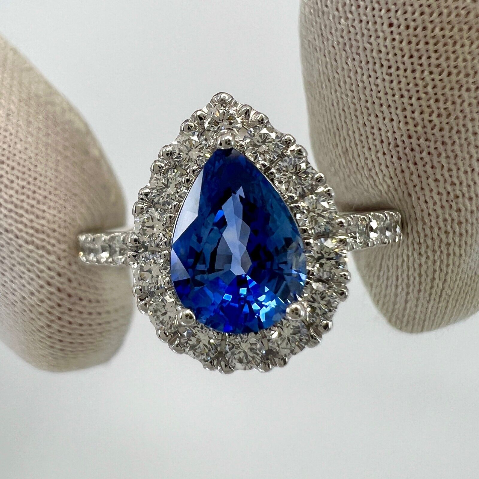 2.13ct Fine Cornflower Blue Ceylon Sapphire And Diamond 18k White Gold Halo Ring — view 3