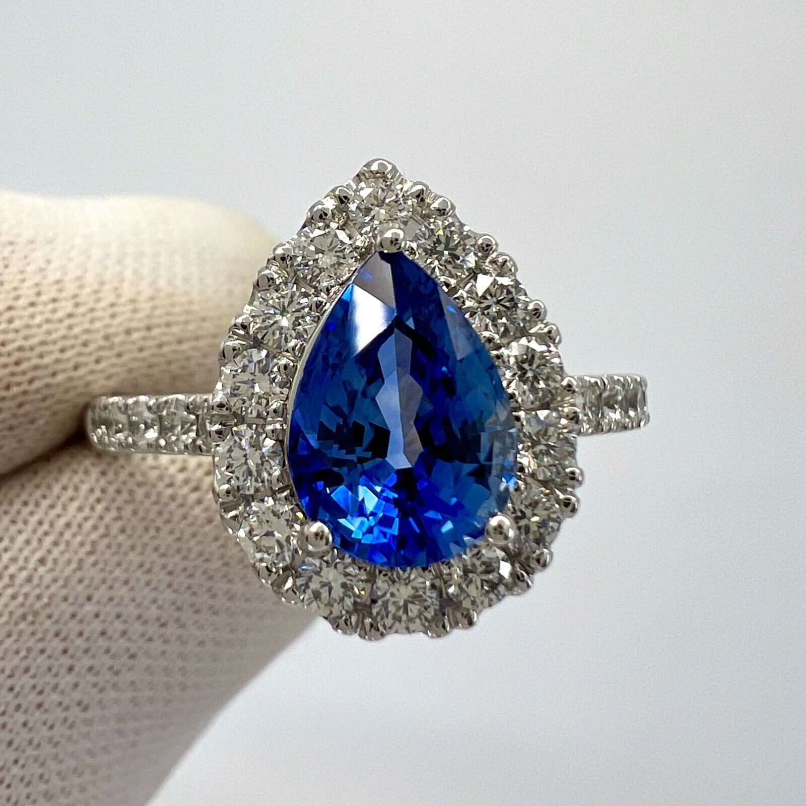 2.13ct Fine Cornflower Blue Ceylon Sapphire And Diamond 18k White Gold Halo Ring — view 5