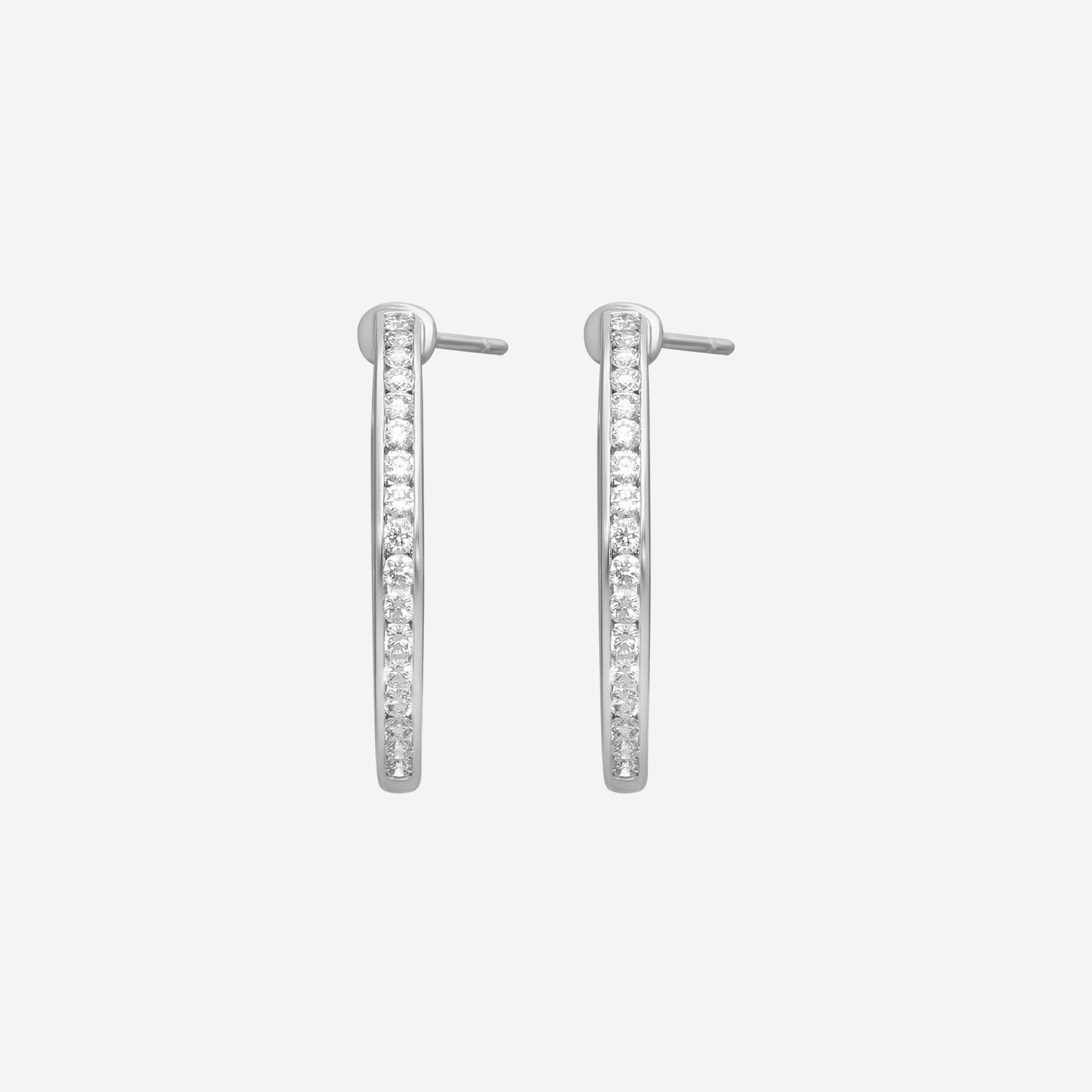 Mémoire Channel Set 18K White Gold Diamond Round Hoop Earrings CHHO259 — view 4