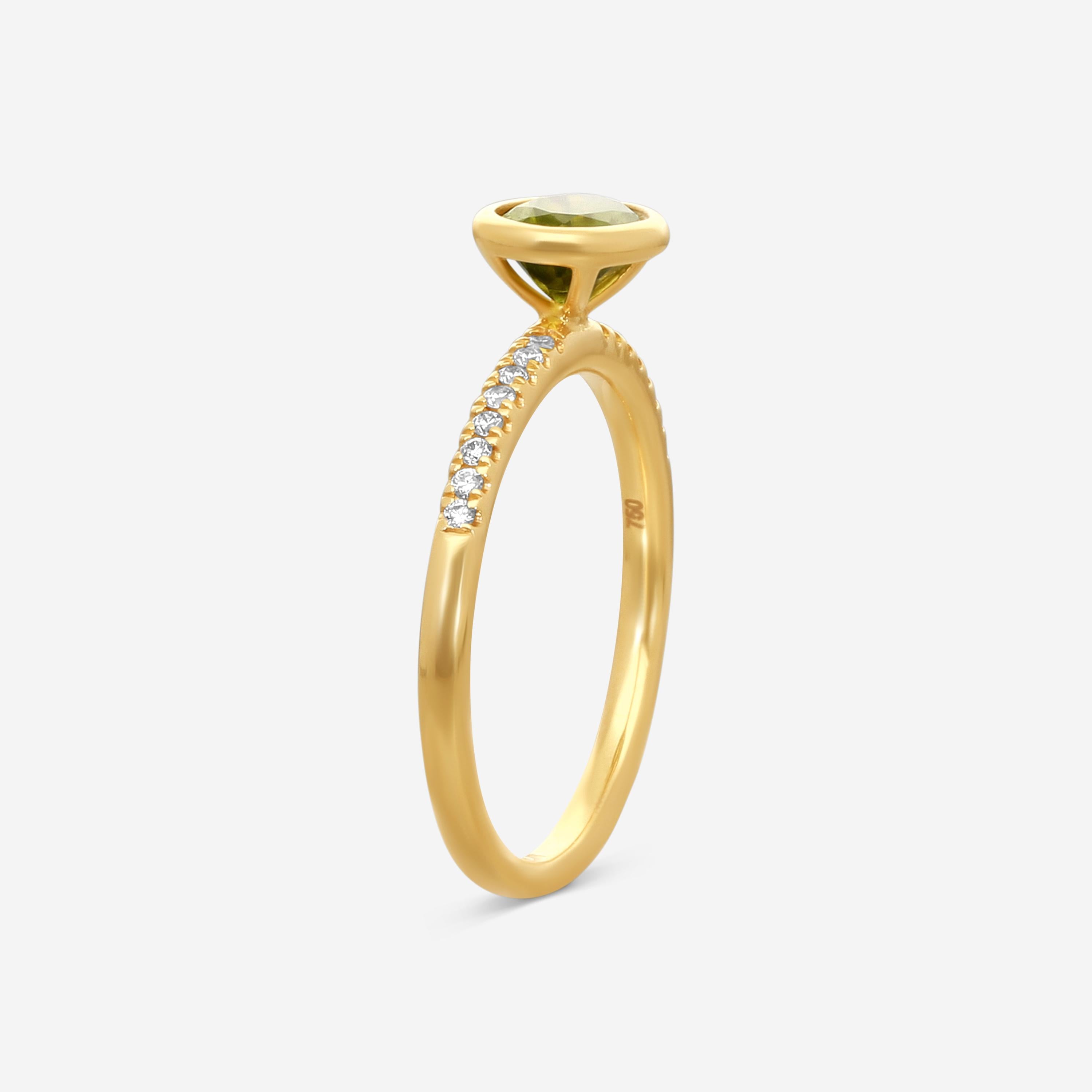 Goshwara Gossip 18K Yellow Gold Diamond and Oval Peridot Ring Sz. 6 JR0069-PE-D — view 2