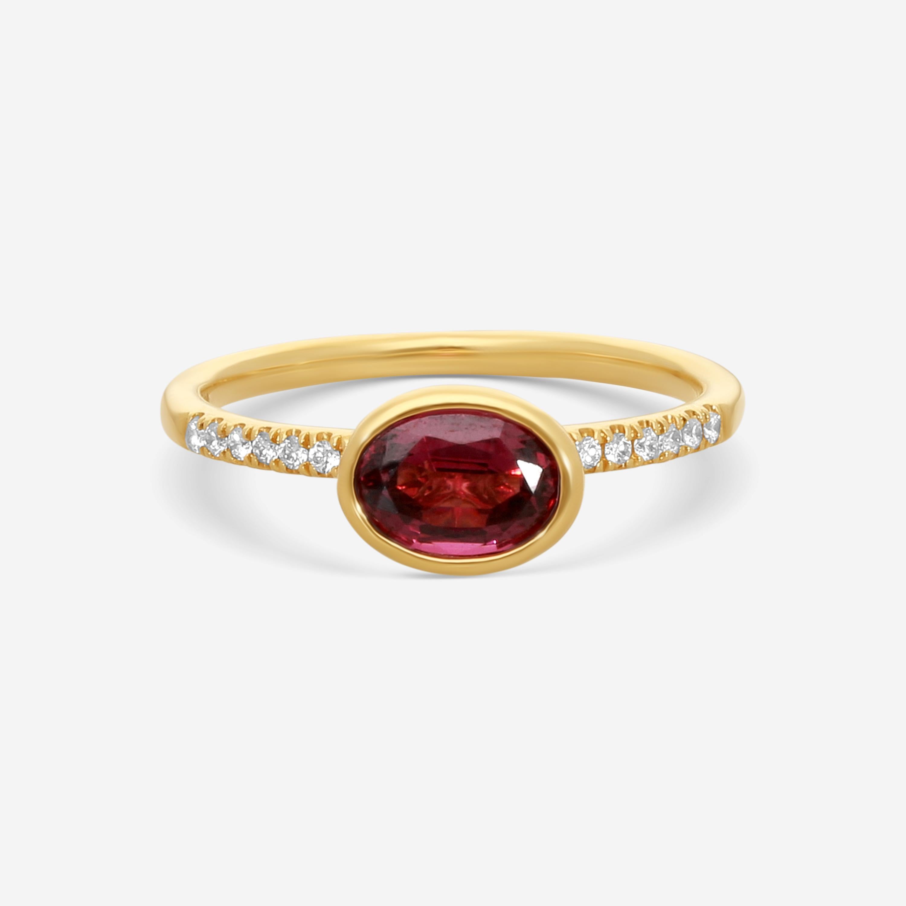 Goshwara Gossip 18K Yellow Gold Diamond and Oval Garnet Ring Sz. 6.75 JR0069-GA-D-Y