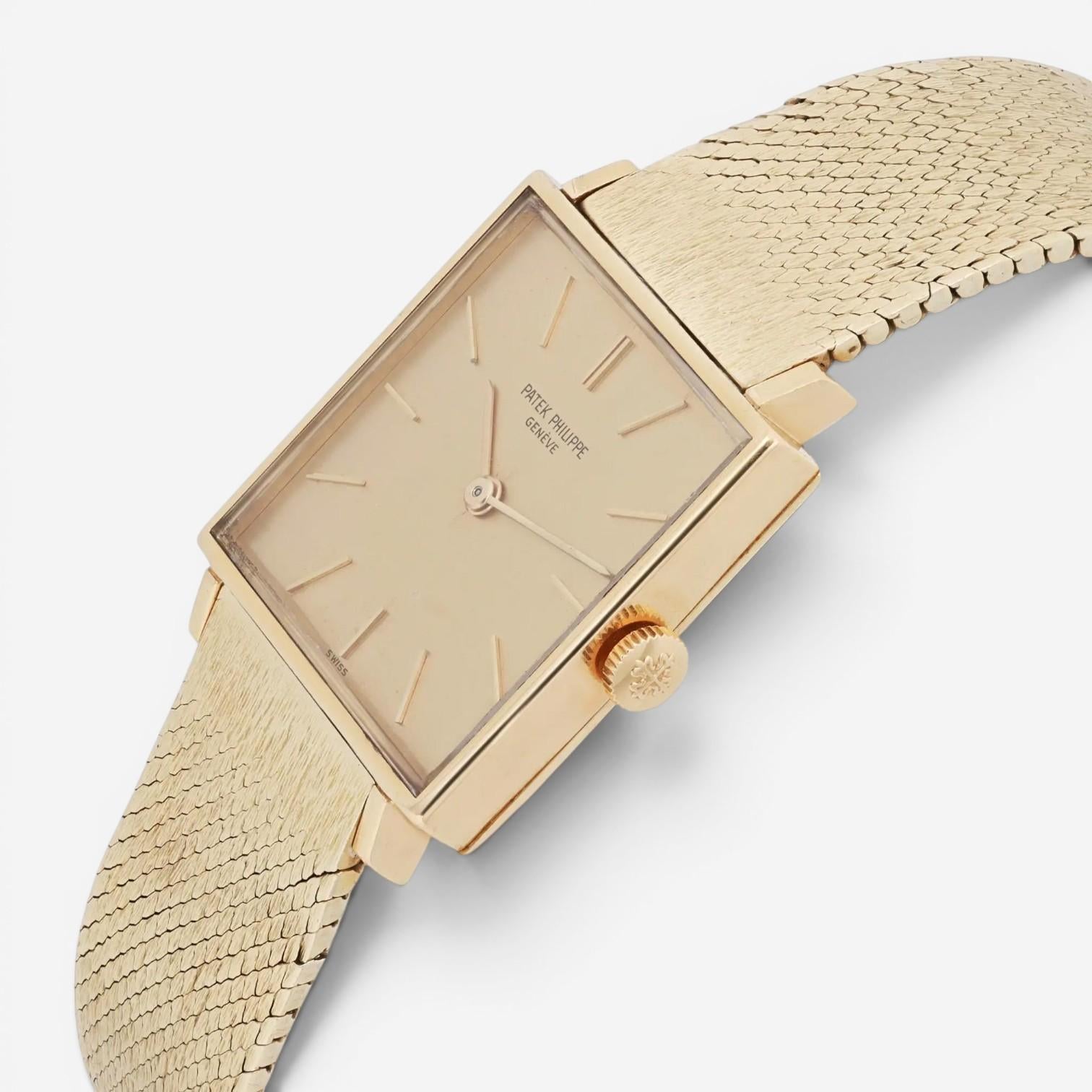 Patek Philippe Vintage Gondolo 18K Yellow Gold Manual Wind Unisex Watch 3430 — view 2