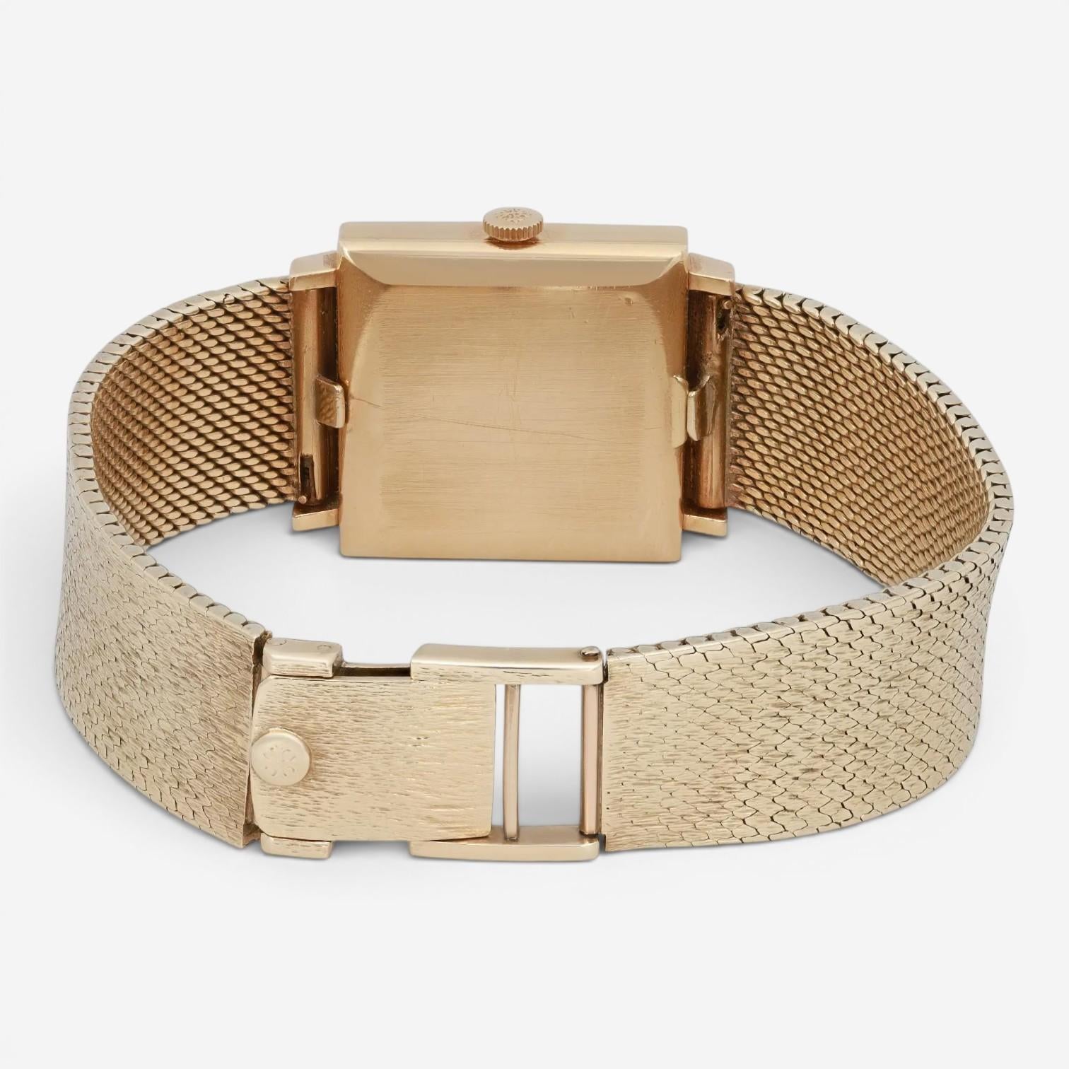 Patek Philippe Vintage Gondolo 18K Yellow Gold Manual Wind Unisex Watch 3430 — view 4