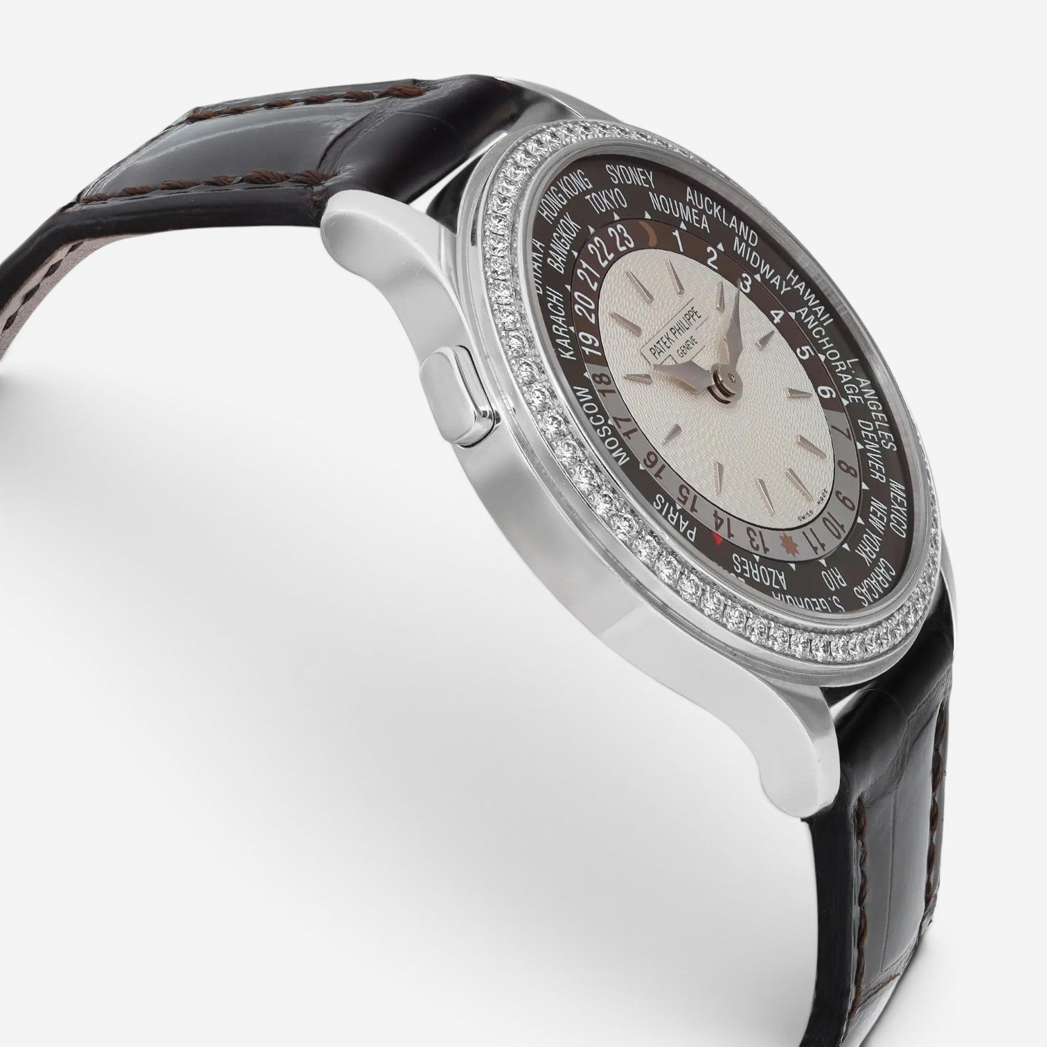 Patek Philippe World Time 18K White Gold Diamond Automatic Men's Watch 7130G-001 — view 3