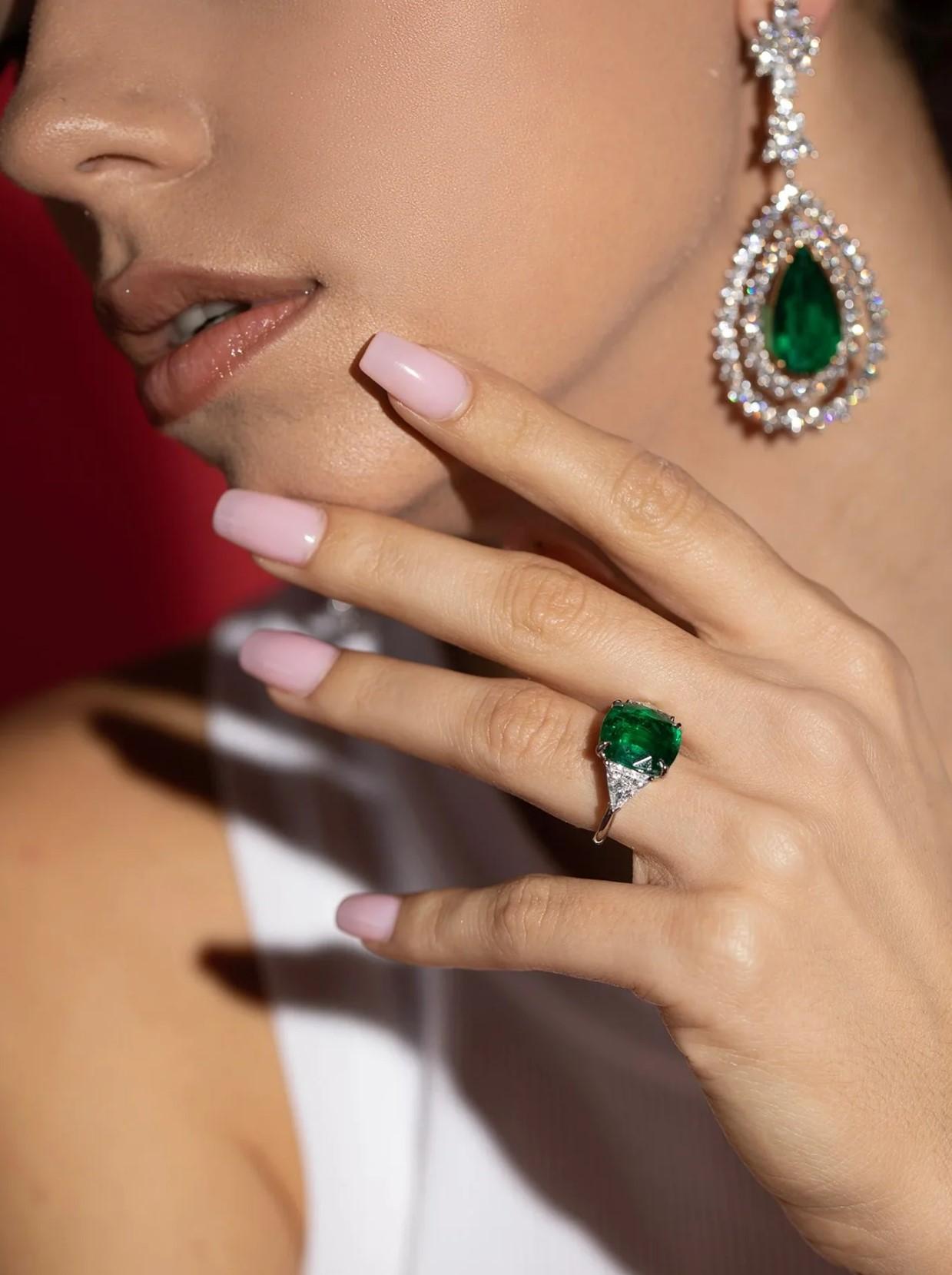 Diana M. Jewels Platinum Emerald & Diamond Statement Ring EDR327 — view 2
