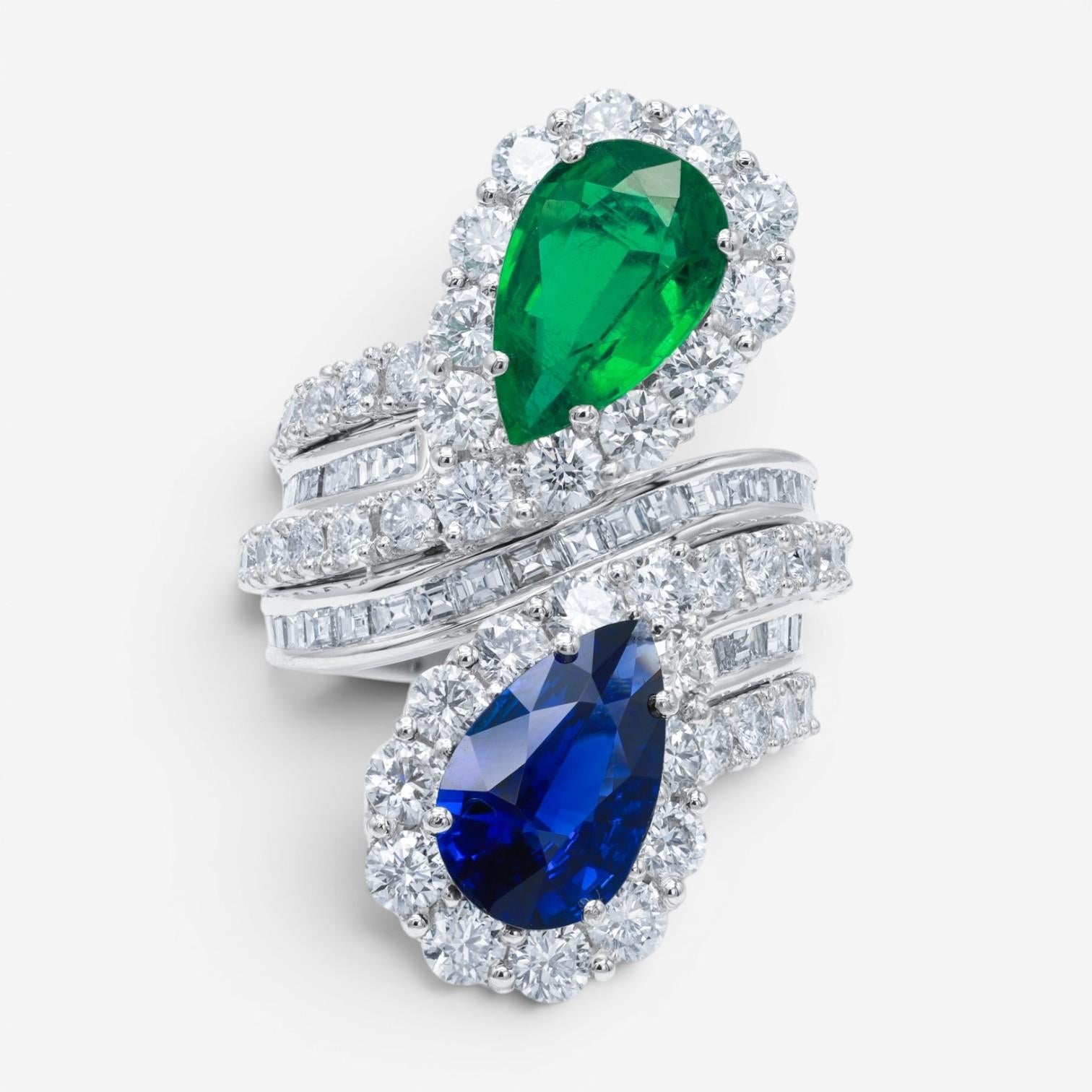 Diana M. Jewels Platinum Sapphire & Emerald Spiral Ring CSR81