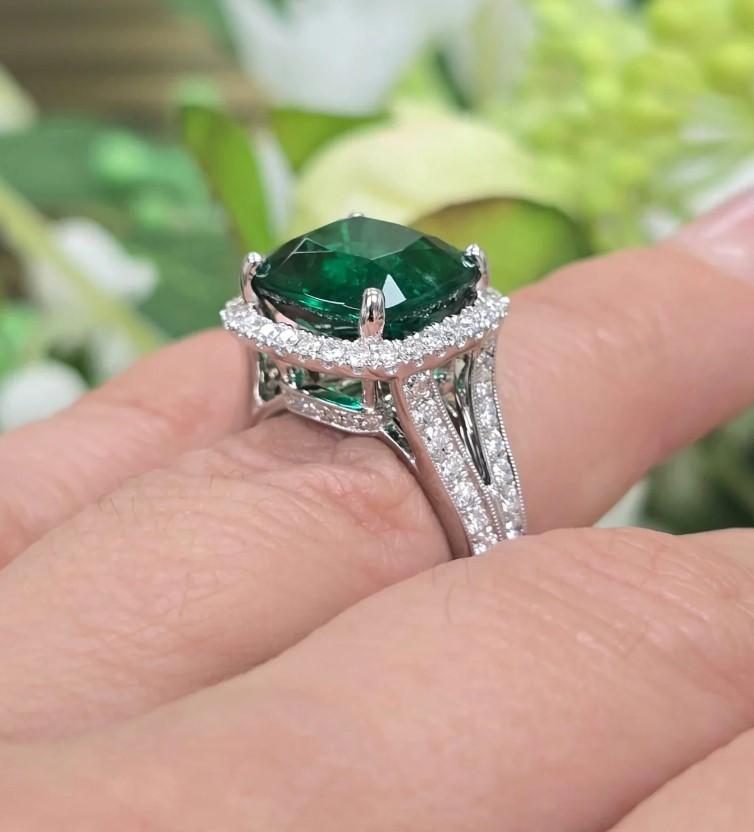 Diana M. Jewels 18K White Gold Emerald & Diamond Statement Ring Sz. 6.5 EDR324 — view 2