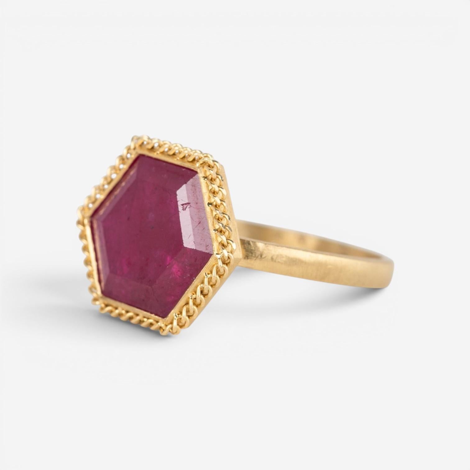 Amáli One of a Kind 18K Yellow Gold Ruby Statement Ring Sz. 7.5 R-2373-RU — view 2