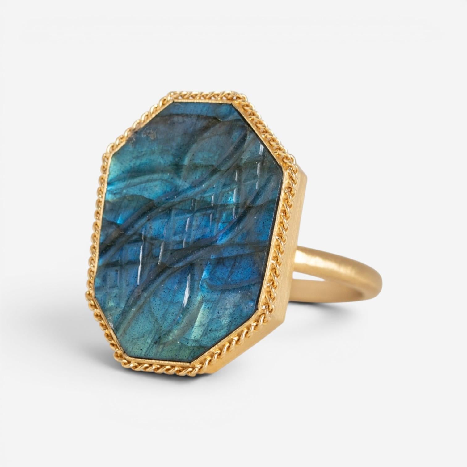 Amáli One of a Kind 18K Yellow Gold Labradorite Statement Ring Sz. 7 R-2726-LAB — view 2