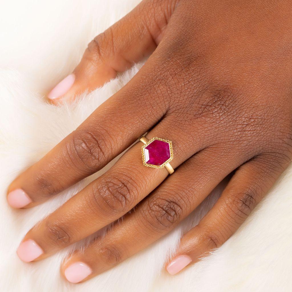 Amáli One of a Kind 18K Yellow Gold Ruby Statement Ring Sz. 7 R-2374-RU — view 2