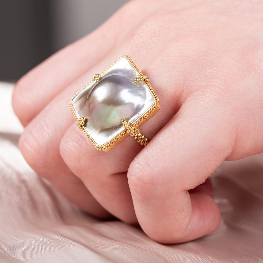 Amáli One of a Kind 18K Yellow Gold Mabe Pearl Statement Ring Sz. 7 R-2467-MP — view 3