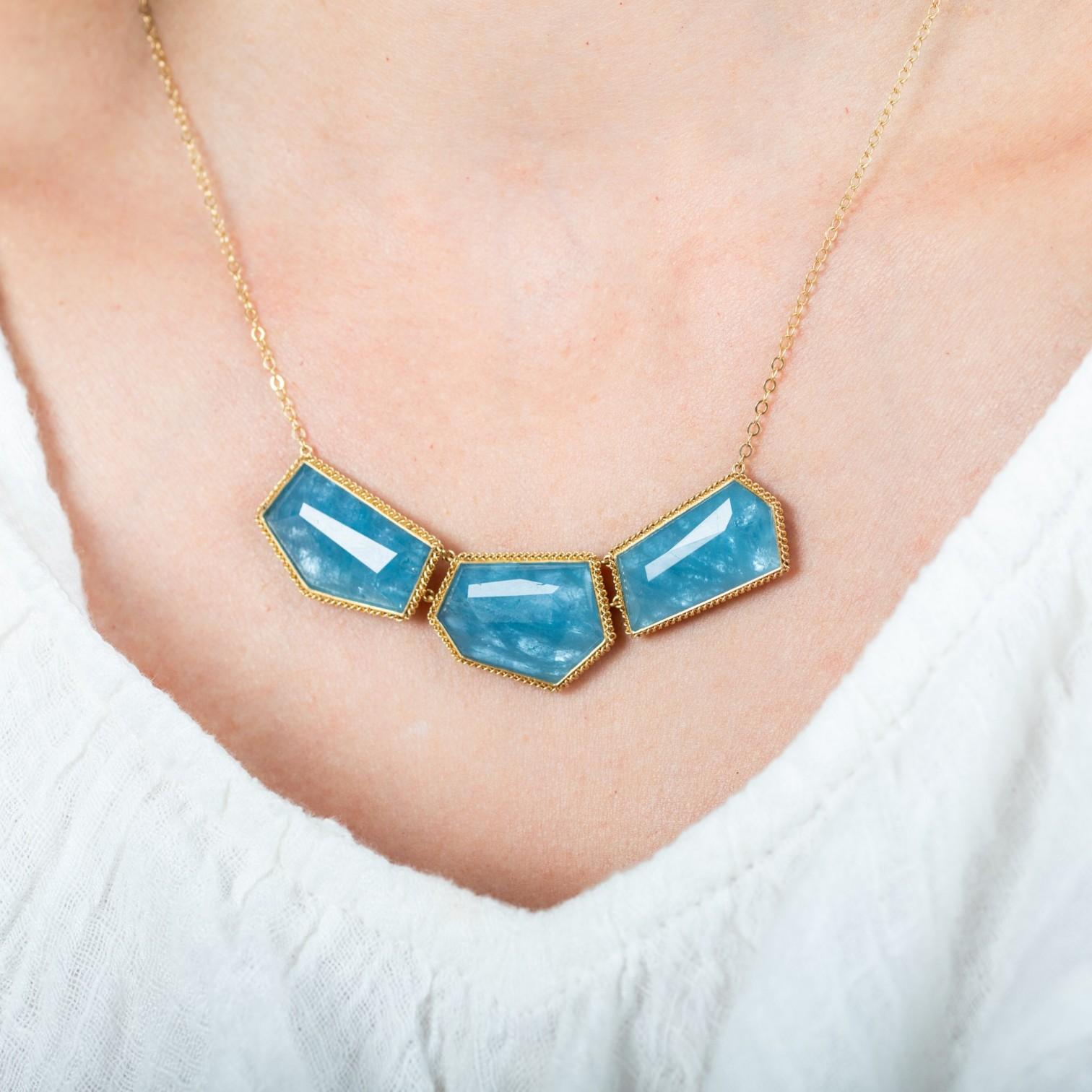 Amáli One of a Kind 18K Yellow Gold Aquamarine Necklace N-3050-AQ — view 2