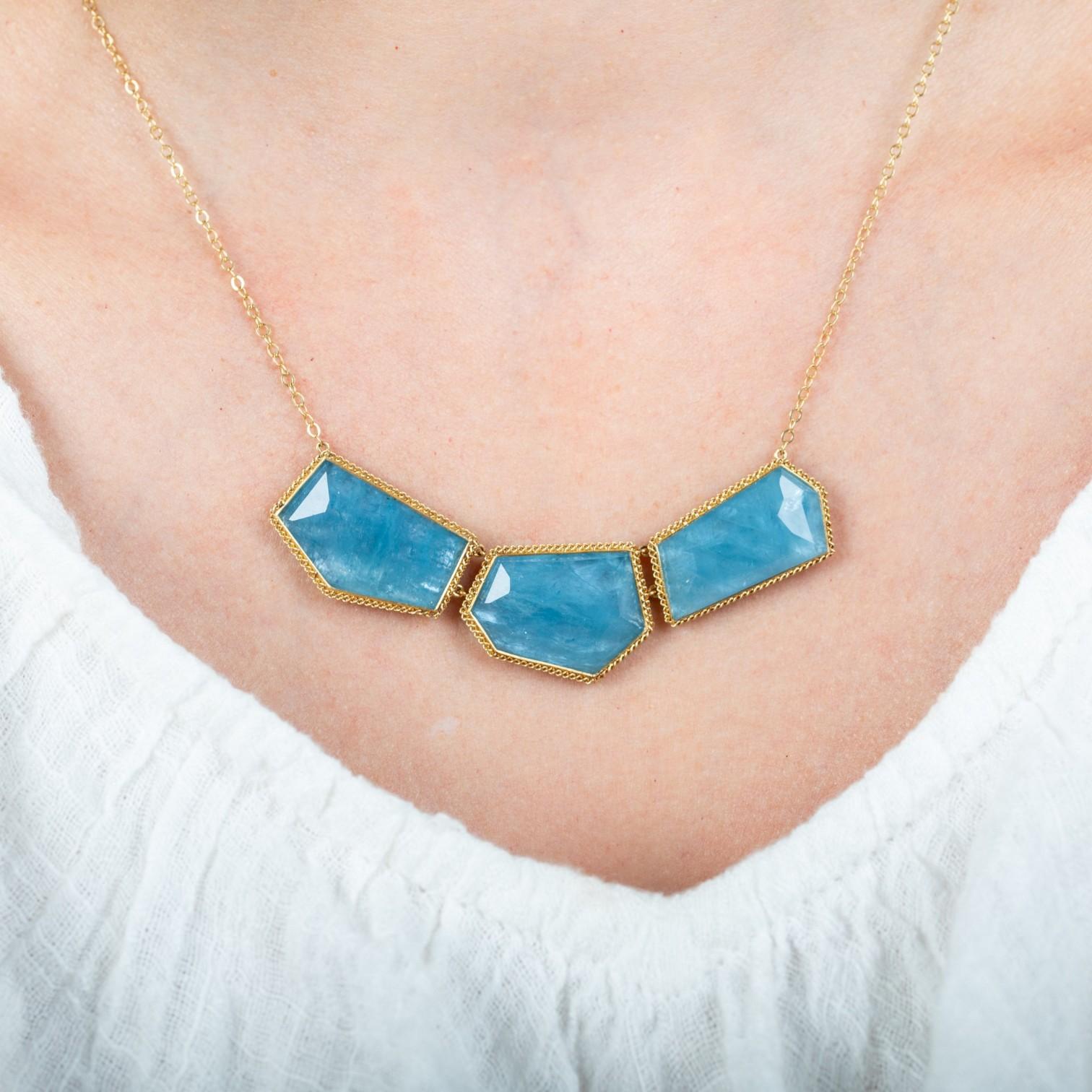 Amáli One of a Kind 18K Yellow Gold Aquamarine Necklace N-3050-AQ — view 3