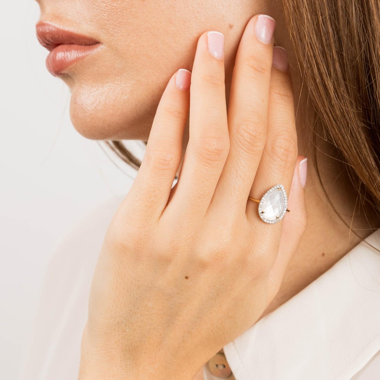 Morganne Bello Alma 18K Yellow Gold Mother of Pearl & Diamond Ring 8031YP111D — view 2