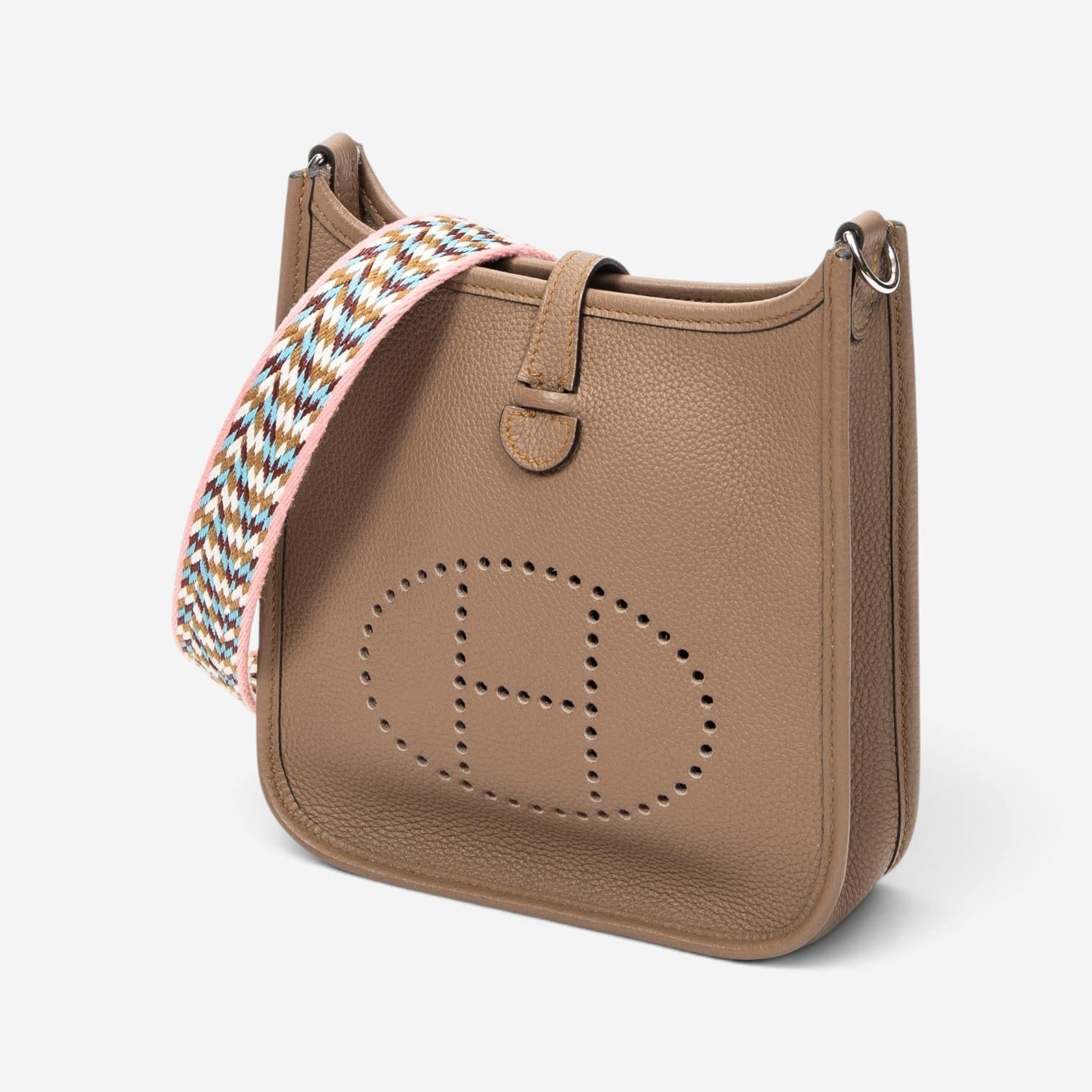 Hermès Evelyne Beige de Weimar Maurice Leather Crossbody Bag ABC6376 — view 2