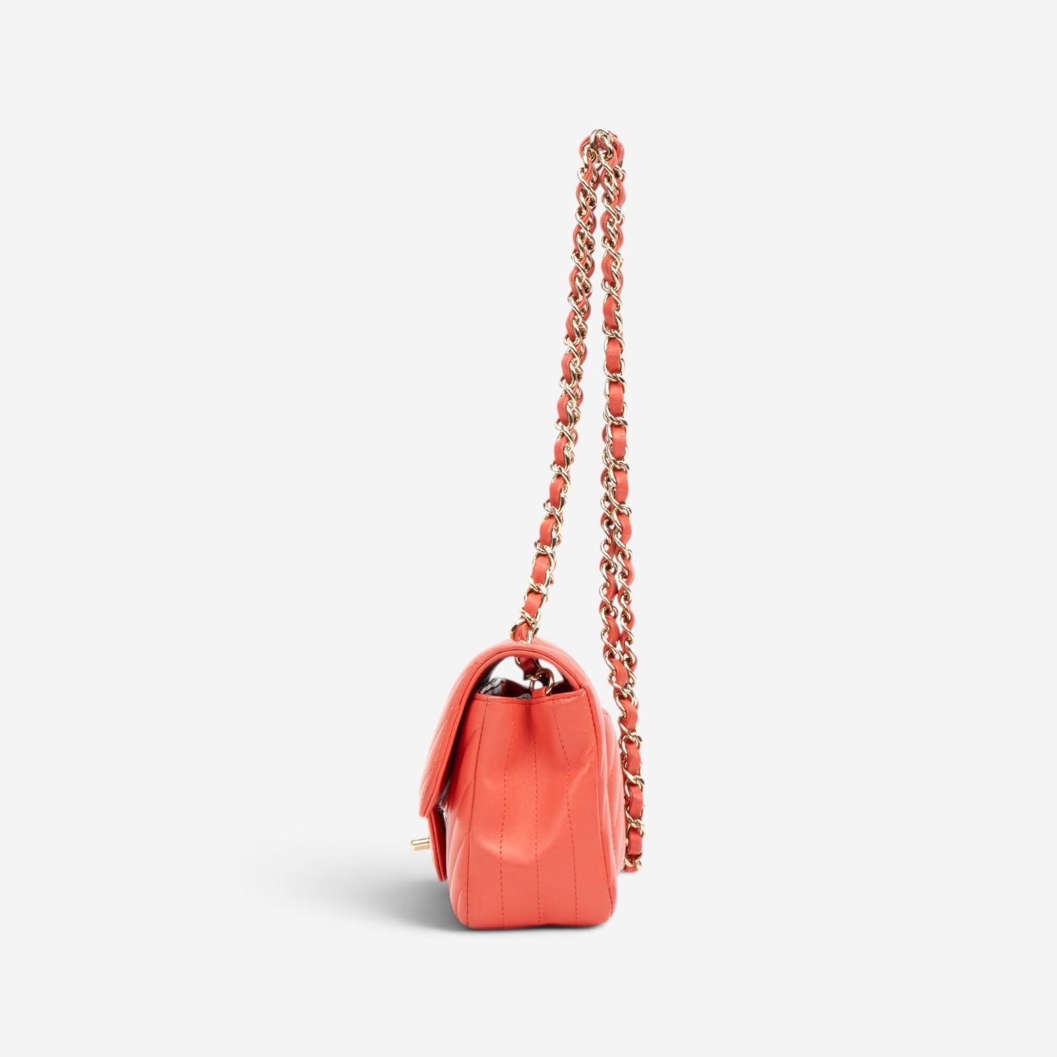 Chanel Classic Pink Lambskin Leather Single Flap Bag GTU0065 — view 3
