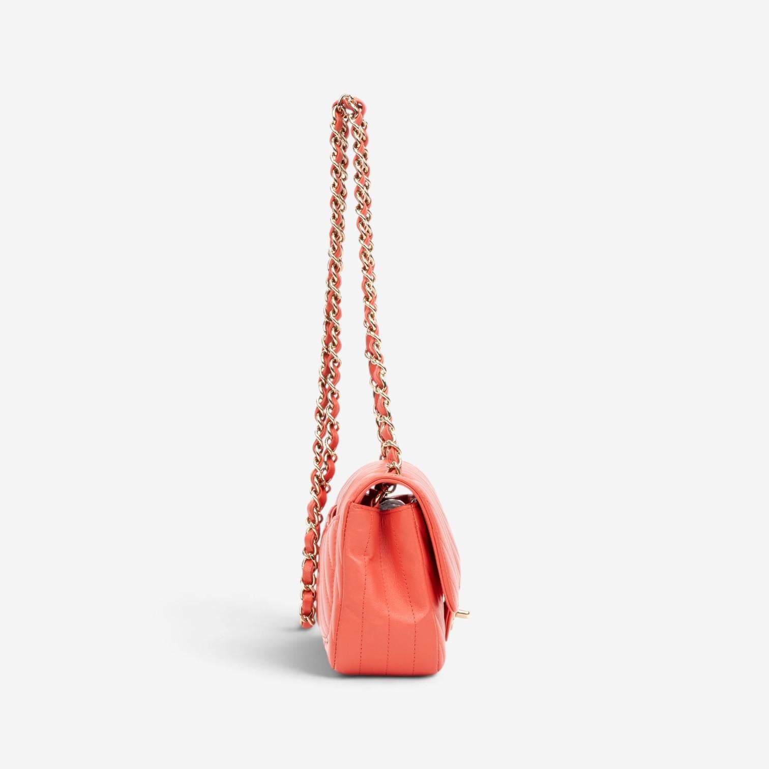 Chanel Classic Pink Lambskin Leather Single Flap Bag GTU0065 — view 4