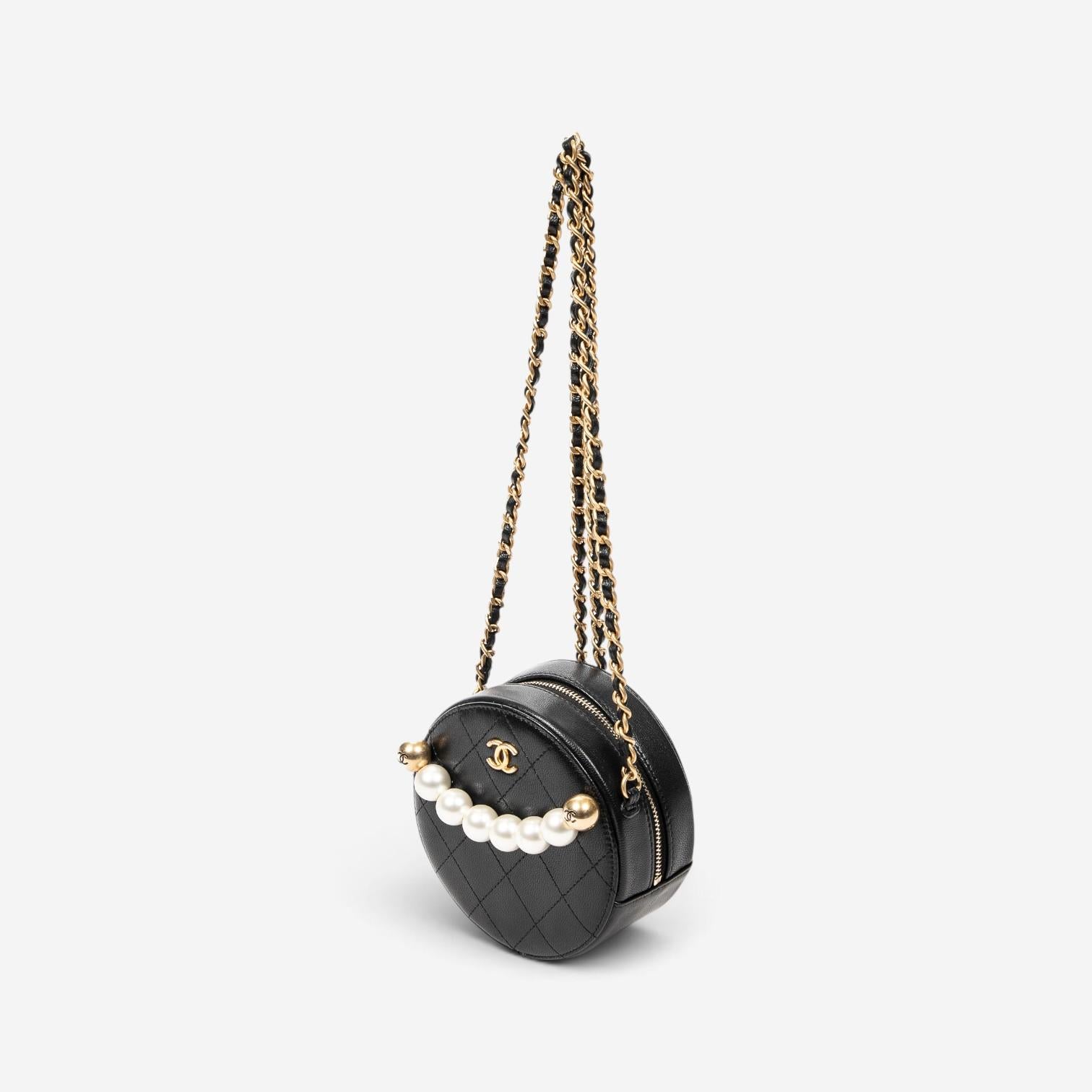 Chanel Black Quilted Lambskin Leather Front Pearl Round Chain Clutch AAW6884 — view 2