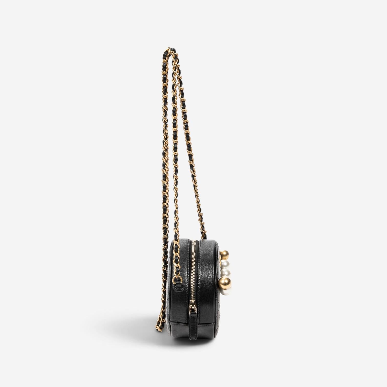 Chanel Black Quilted Lambskin Leather Front Pearl Round Chain Clutch AAW6884 — view 4